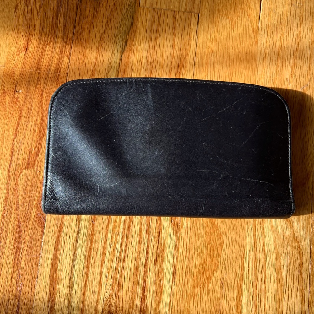Coach Black leather wallet with zipper